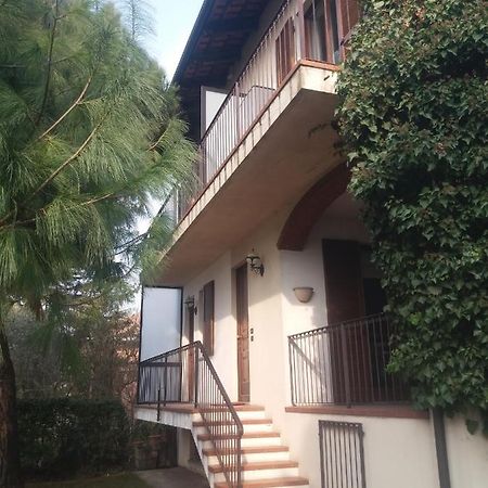I Pini B&B Castagnito ภายนอก รูปภาพ
