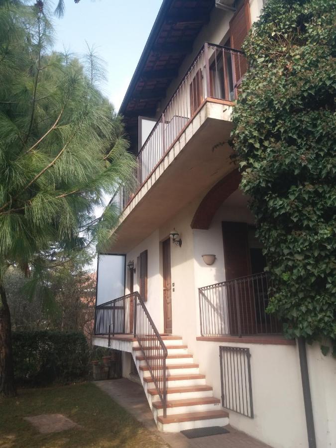 I Pini B&B Castagnito ภายนอก รูปภาพ